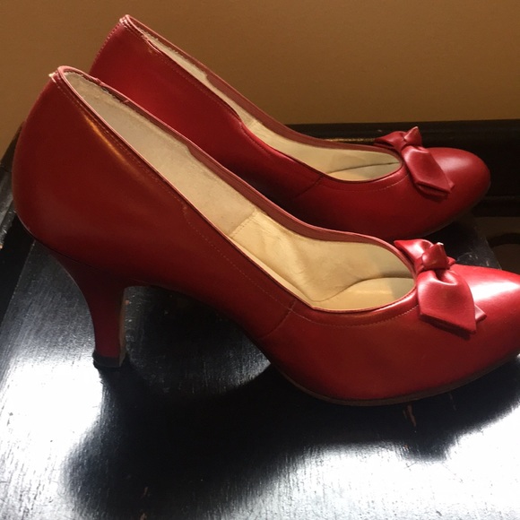 Authentic 1950’s Vintage Red Heels - Picture 4 of 5